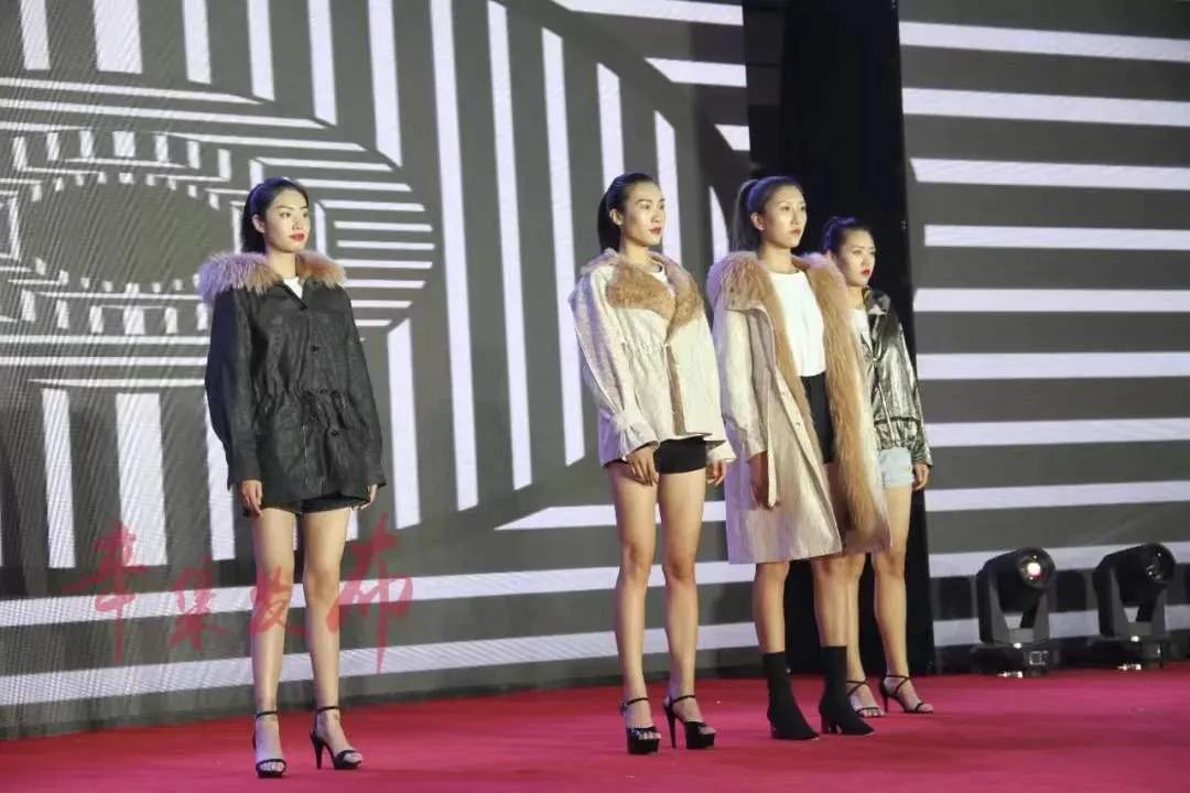 啥？辛集竟有人往皮衣上加这个