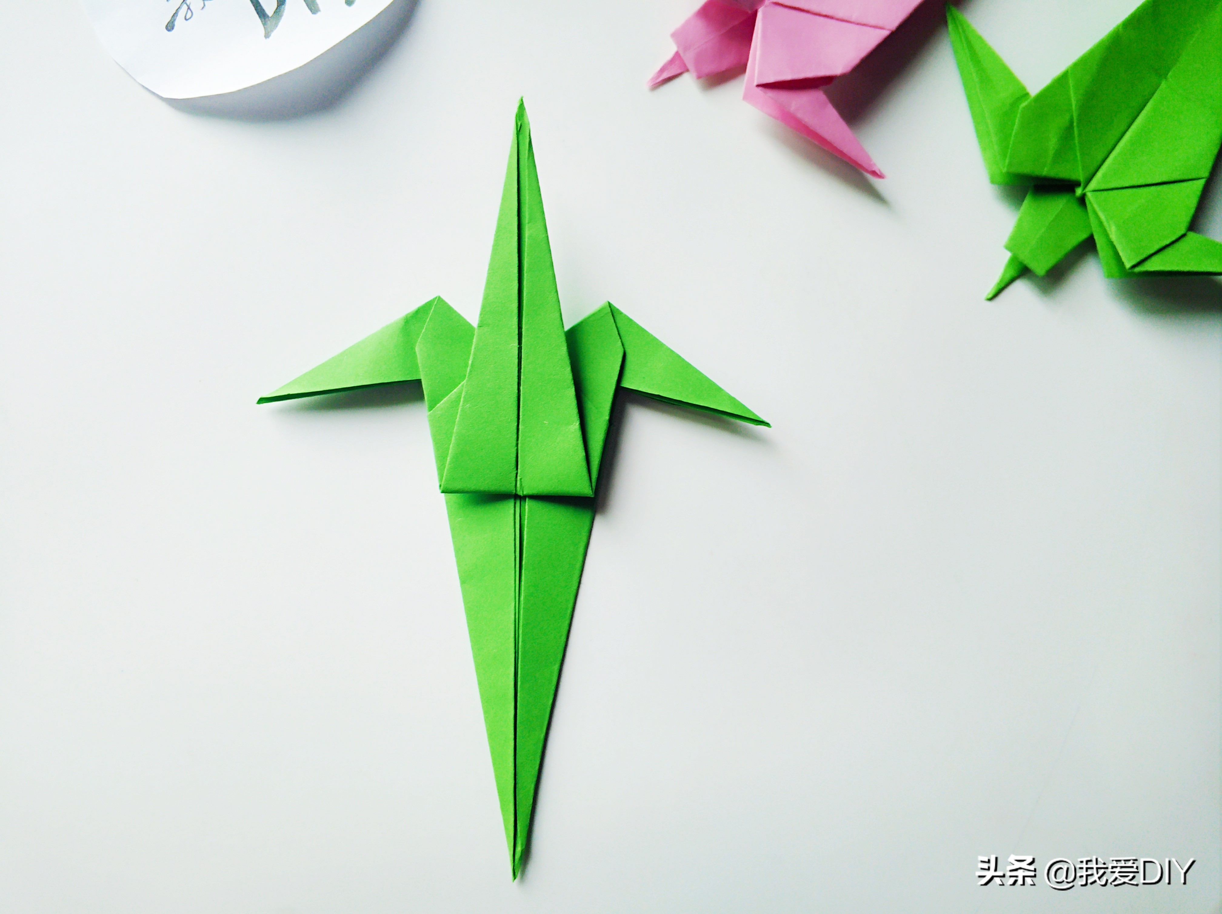 小燕子折纸步骤图解法,小燕子折纸教程简单