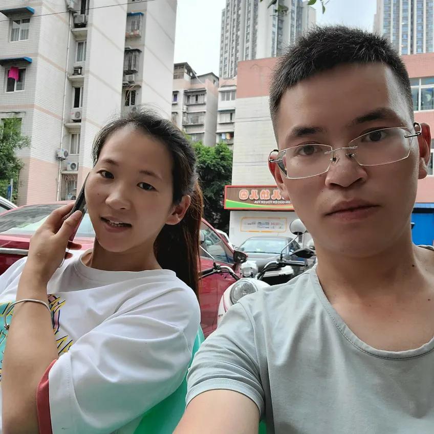 新手摆摊创业熟知这9点少走弯路,大学生创业成功50个小案例视频