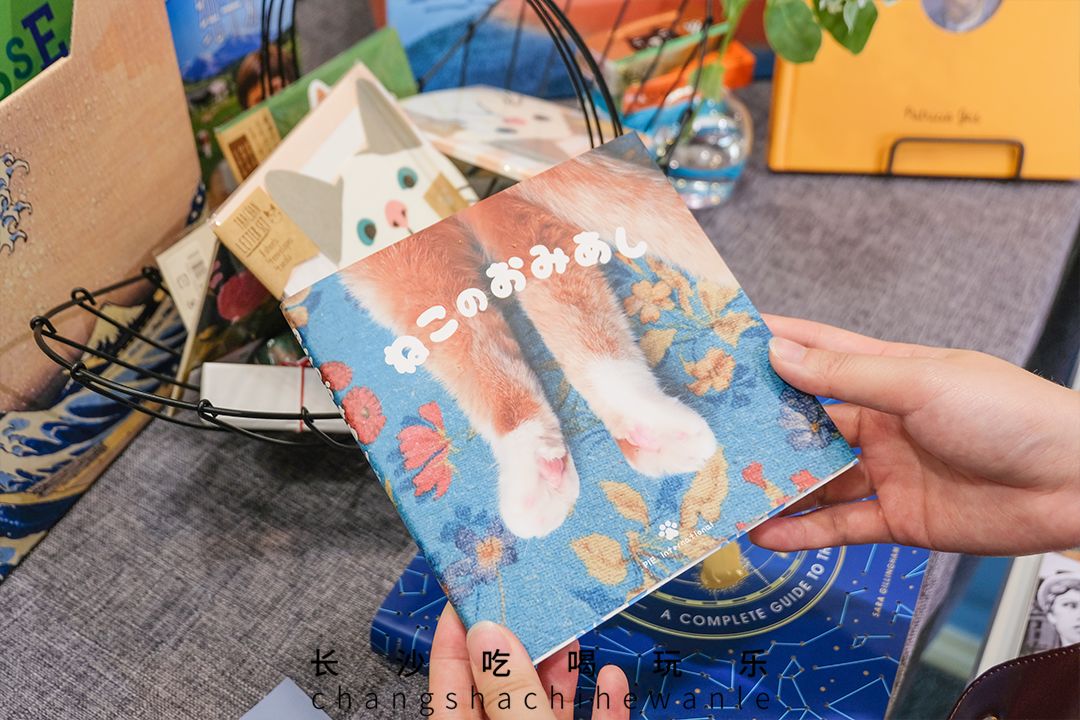 收藏!本期我们精选长沙14家宝藏书店推荐给你~