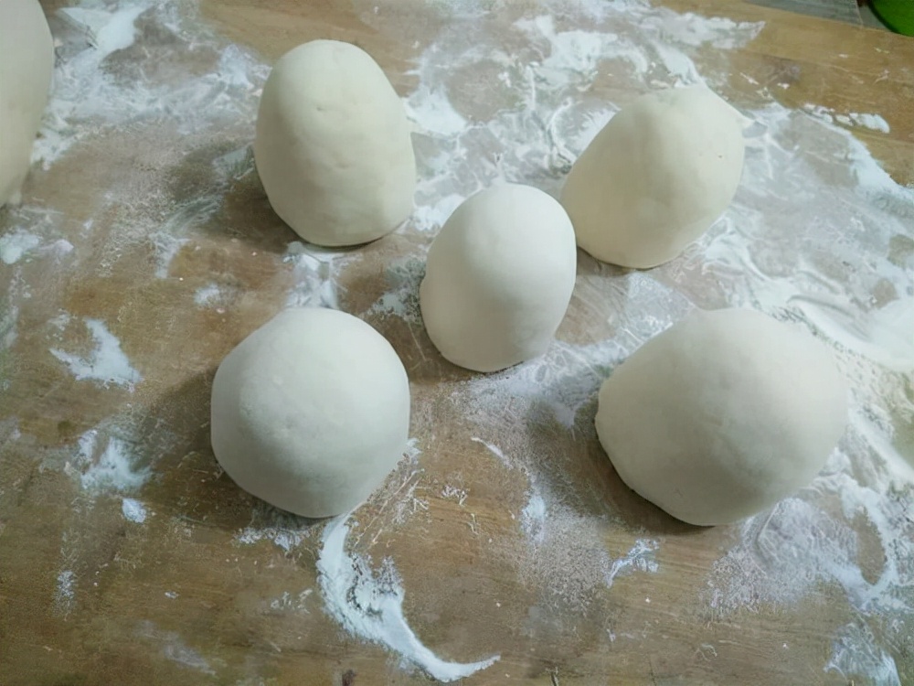 小苏打和食用碱的区别与危害,食用小苏打不小心放汤里了没事吧