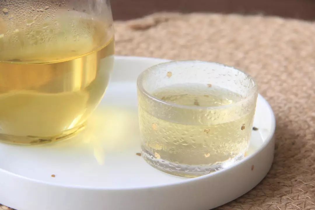 怎么区分青茶黄茶,茶分类黑白绿红