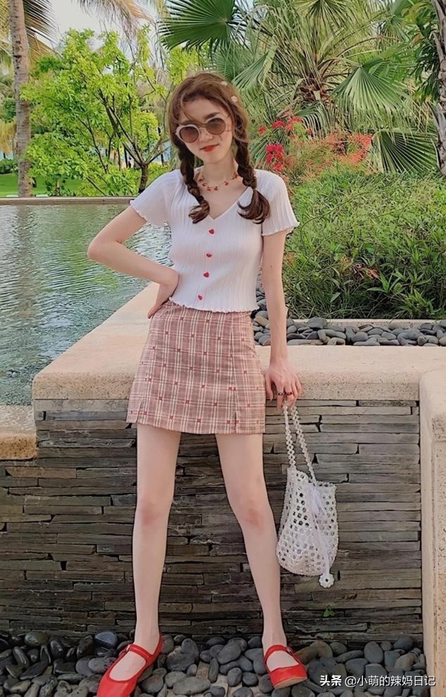 腿短穿什么款式小白鞋,今年的小白鞋这样穿太时髦了