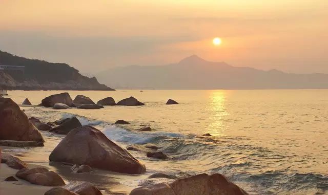 深圳最值得去的海边大小梅沙,深圳大梅沙人气最旺海滩