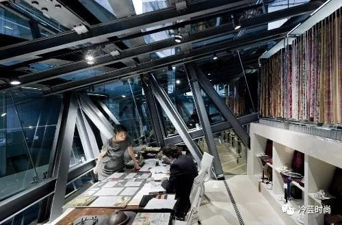 以建筑为主题的服装设计主题分析,服装设计建筑设计