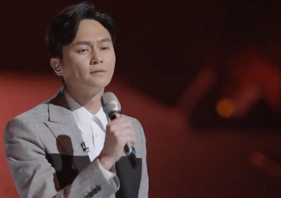 张智霖袁咏仪披荆斩棘现场被批,49岁张智霖袁咏仪近况