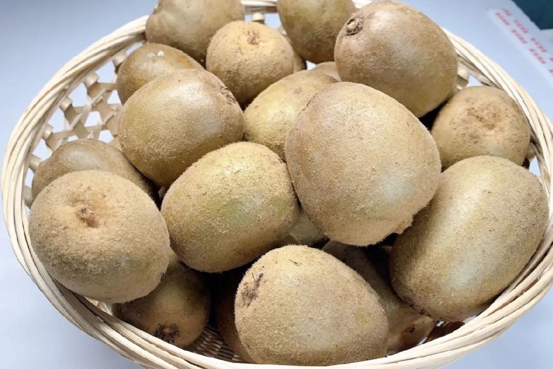 绿心、黄心、红心猕猴桃到底有啥区别?千万不要买错啦