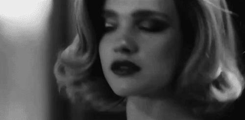 当代灰姑娘？水果摊小妹逆袭，二婚变LV太子妃