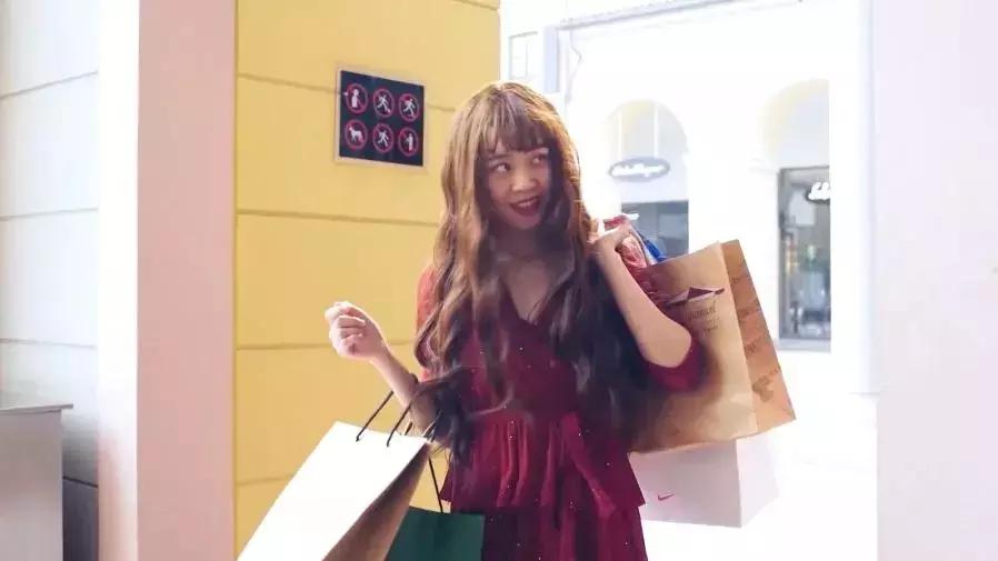 警花小姐姐pk银行小姐姐,警花小姐姐vs诈骗分子