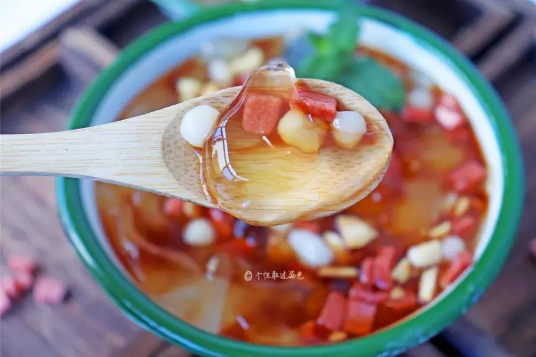 夏天吃到好吃的冰粉,吃冰粉果蔬脆