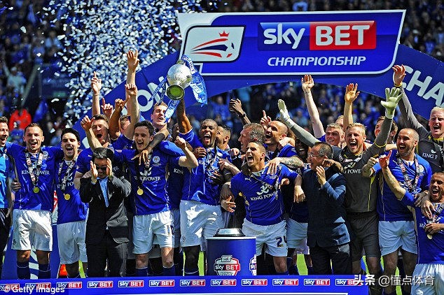 足球100个难忘瞬间,十大足球难忘瞬间