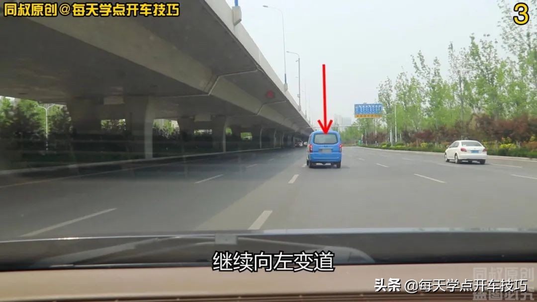 路口绿灯闪烁如何判断该停该过,路口绿灯过线中途变黄灯了停哪里