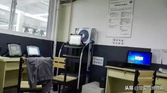 从修车店起家发展二手车店,从一个学徒在4s店干十年修车