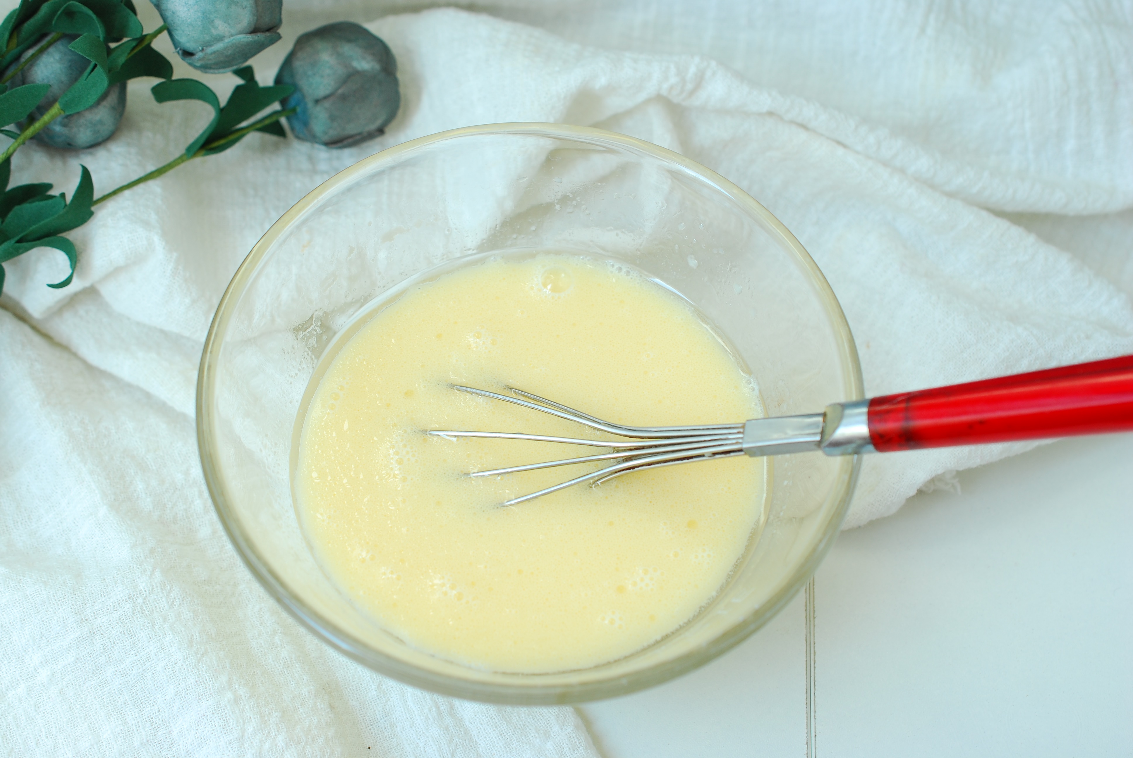 在家炸油条不用泡打粉最快的方法,不要酵母粉和泡打粉炸油条方法