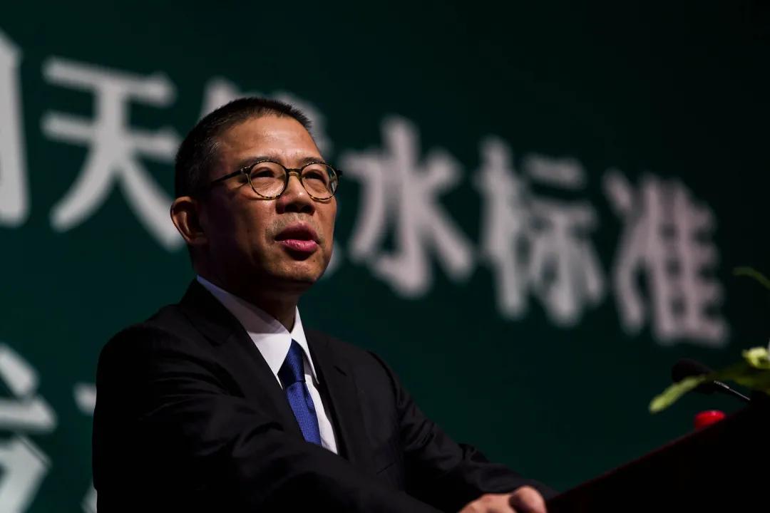 钟睒睒vs李嘉诚,钟睒睒对抗一群人