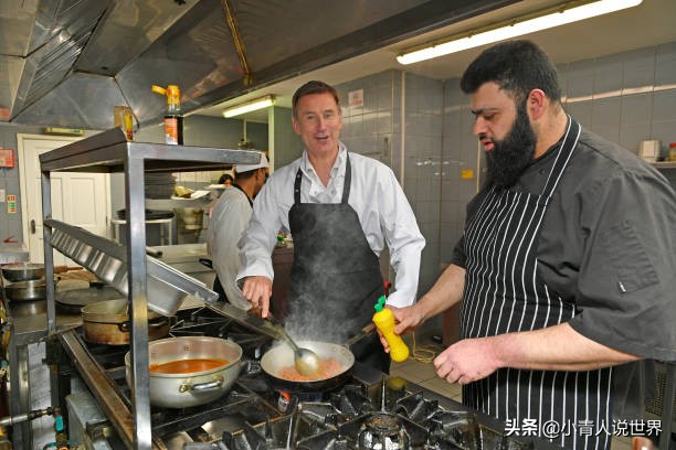 英国伯明翰比较发达的地区,英国的伯明翰靠什么发展