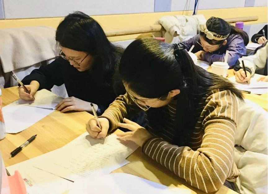 编导行业的现状和前景,编导专业就业前景哪家靠谱