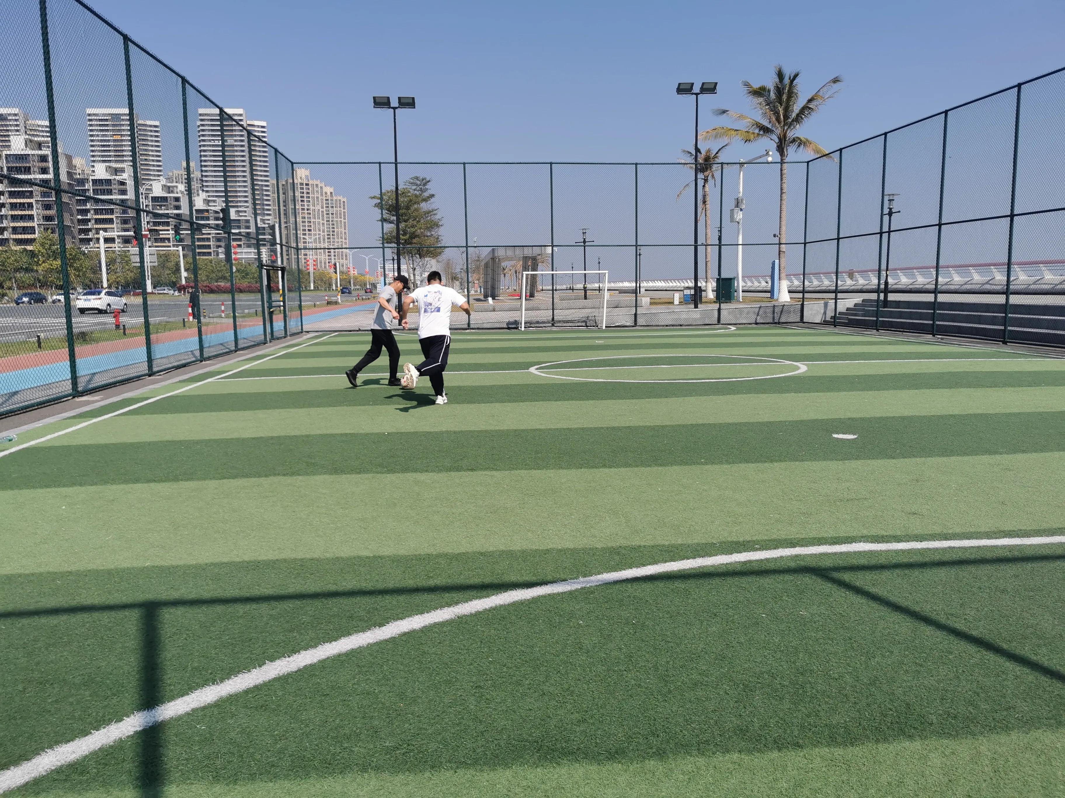 小女孩的足球梦,婴儿的足球梦