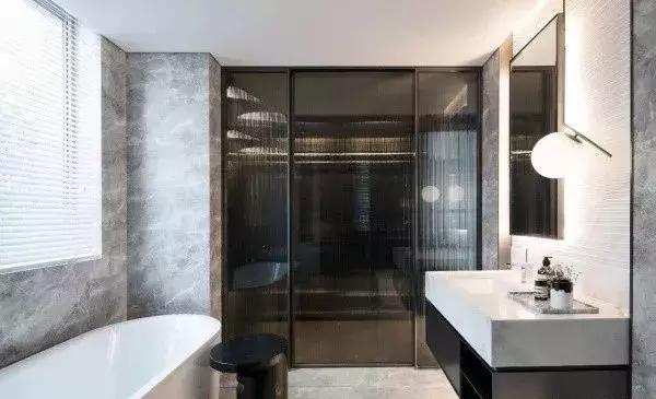 大风天卫生间反味,卫生间排气时老反味