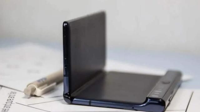 华为matexs屏幕小裂纹,华为matexs碎屏险多少钱