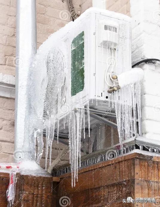 志高空调外机结冰解决方法,空调外机后面结冰怎么除冰