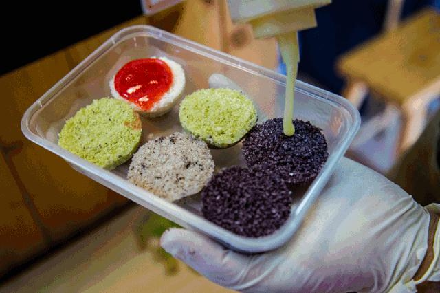 天津特色美食天津煎饼果子 (天津风味小吃三绝)