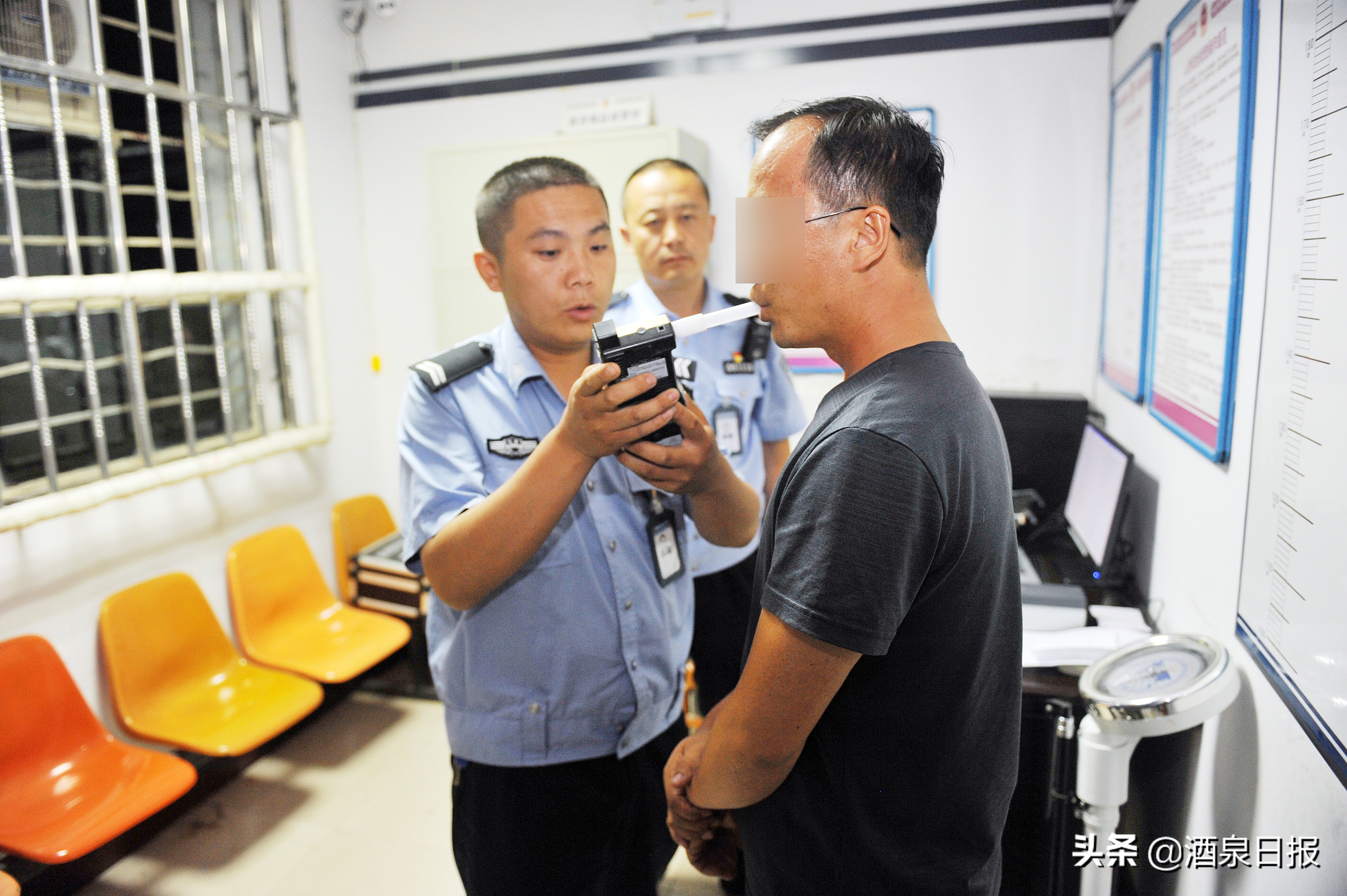 用责任与坚守换平安,用忠诚和担当为百姓排忧解难