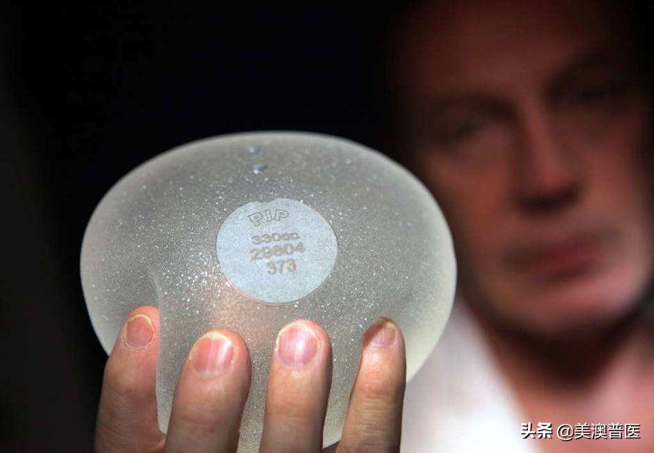 隆胸填充物对身体有什么危害,隆胸填充物破了