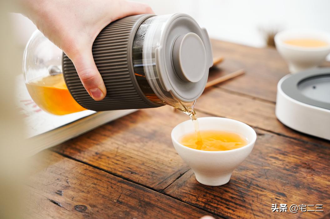 一栋隐居闹市的上海老洋房，一对“新克勒”夫妻的躺平日常