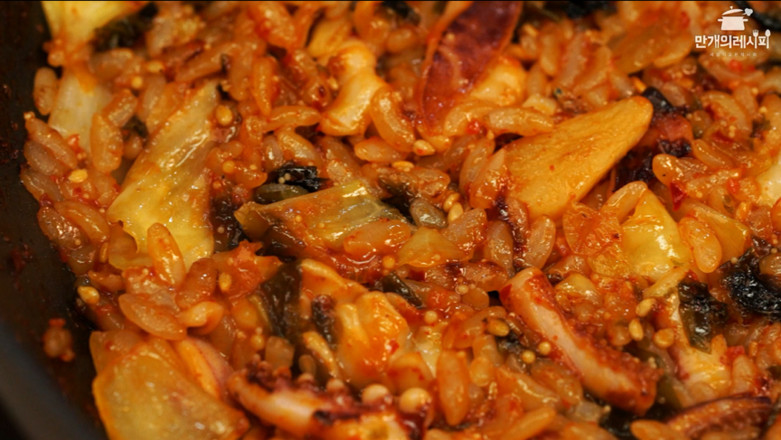 鱿鱼炒饭的做法下厨房,鱿鱼卷炒饭教程