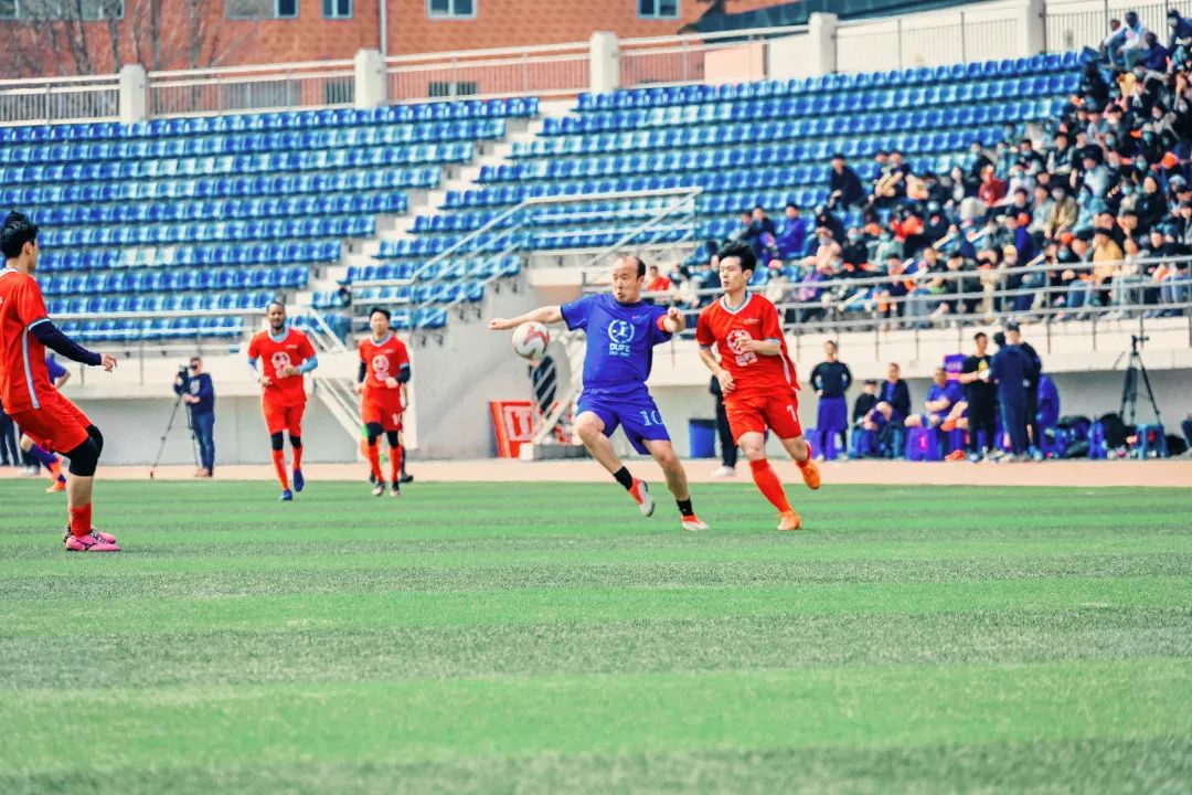 东北财经大学举办“献礼建*党**百年”东北财经大学第五届大学生体育文化节开幕式暨“东财杯”师生足球友谊赛