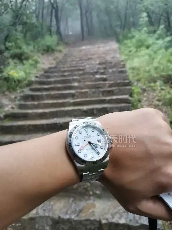 网友晒自己微信好友数量,网友晒1300手表