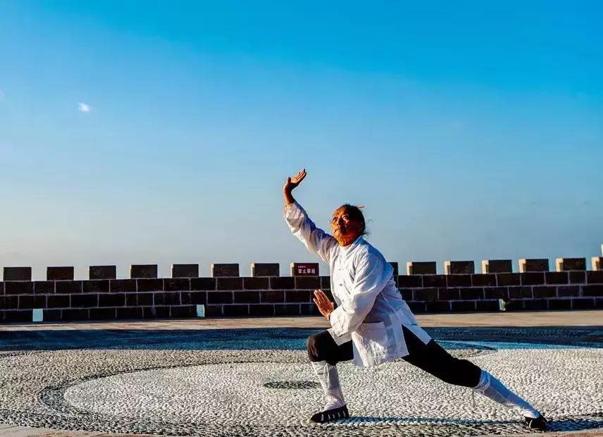 鐫¤涓揩閫熷惛鏀跺畤瀹欒兘閲忎慨鐐兼硶,浜轰綋濡備綍鍚告敹瀹囧畽鑳介噺