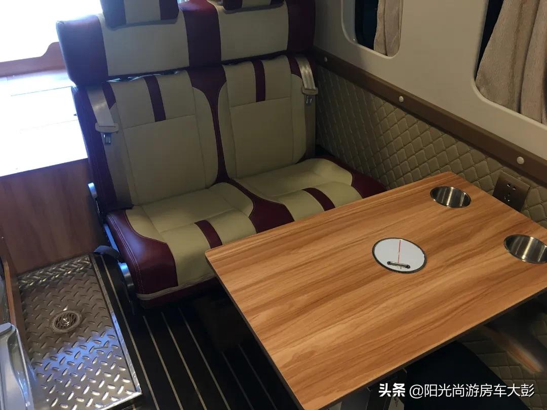 大通v80短轴中顶b型房车15万以下,阳光尚游房车大通v80长轴高顶