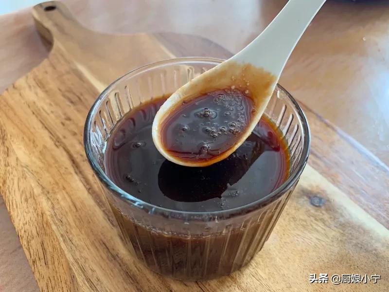 香甜秋梨膏手工熬制不添加防腐剂,雪梨传统熬制秋梨膏