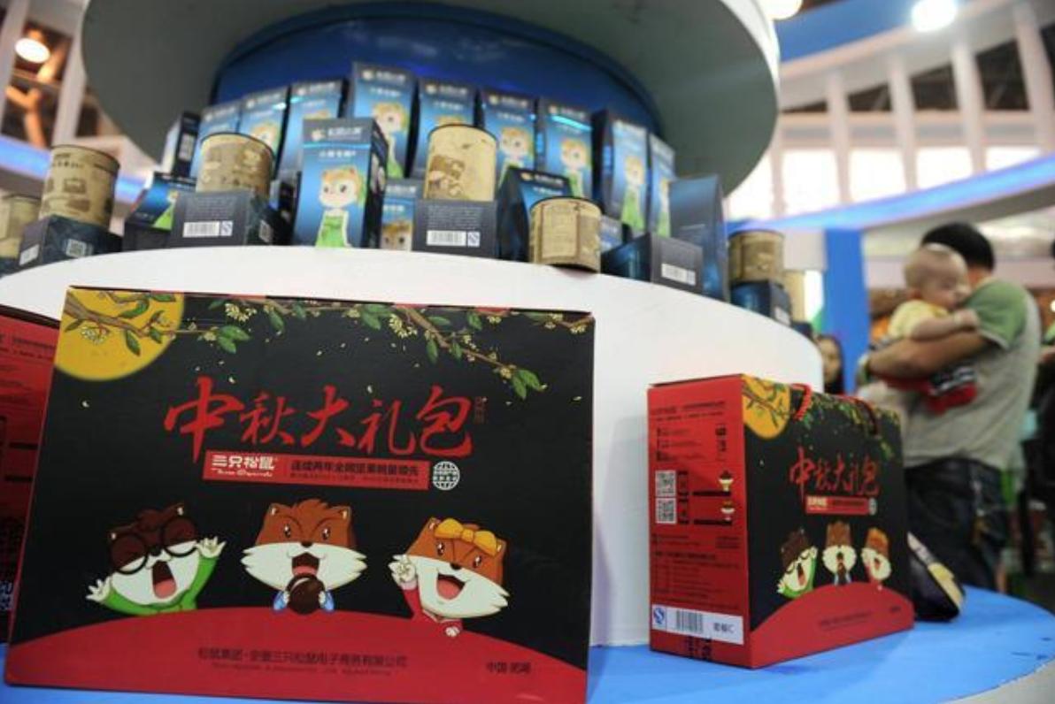 三只松鼠坚果榜单,三只松鼠遥遥领先