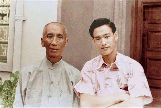 如何评价李小龙的电影,怎么评价李小龙传奇