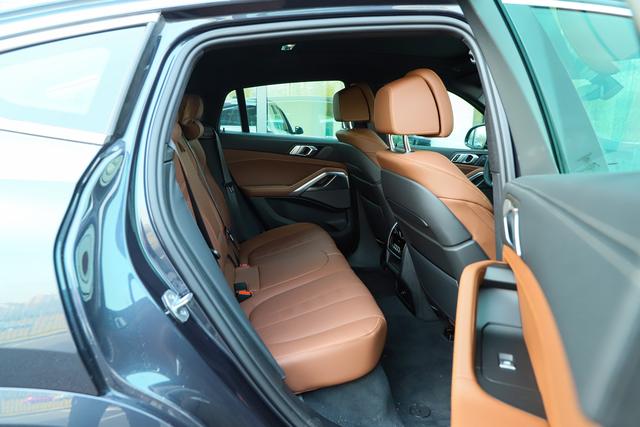 直列六缸3.0t宝马suv,宝马最新款的性能suv到底有多强