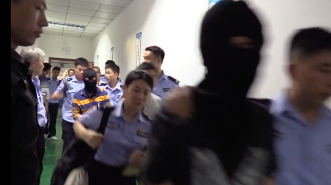 民警查获一亿假手办,警方捣毁制假高达等模型手办团伙