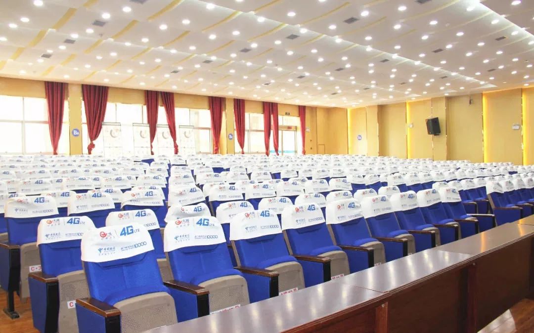 重点发展普文普理,做精做强美术特色。黄州中学高中部欢迎你!