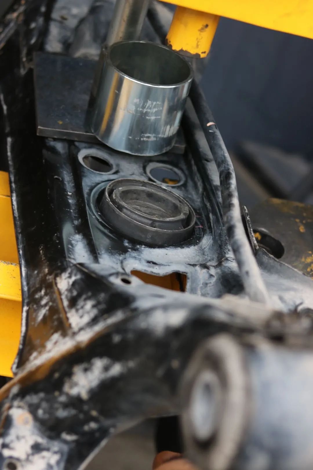 怪兽汽车翻新地址,怪兽修车翻新奥迪q7