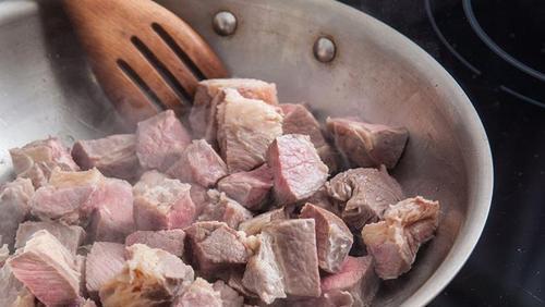 牛腩炖不烂放醋,牛腩炖不烂用醋