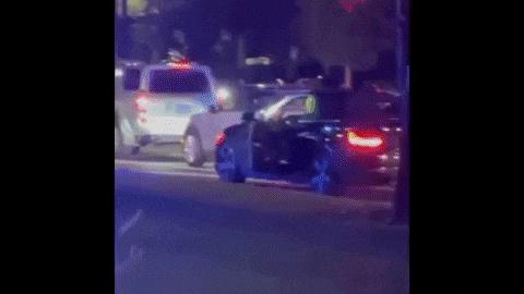 最近去美国小心!过境被罚$5700,80人武装抢商场,铁锤帮暴砸珠宝店