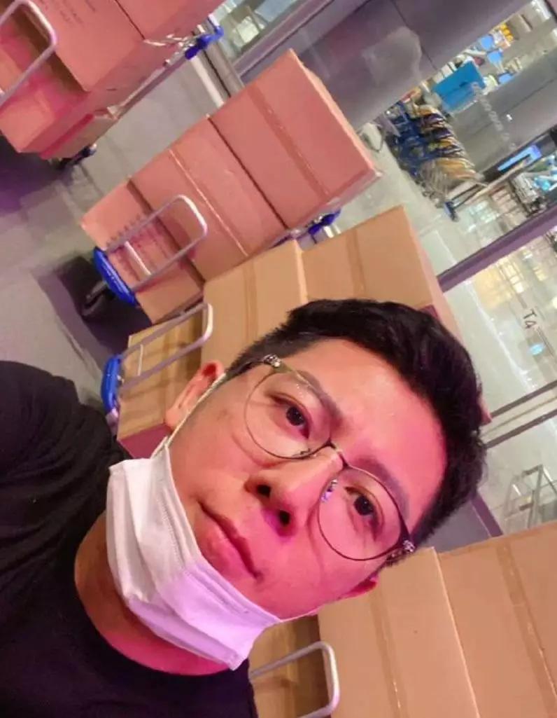 海泉戴口罩,海泉在节目谈羽凡