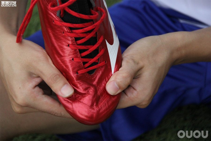 nike足球鞋全线测评,popa足球鞋实战测评