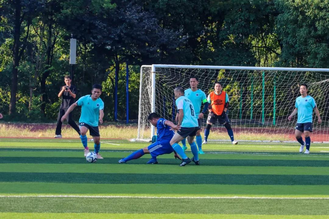 以球会友传情谊增进交流展风采,以球会友推动蓬勃发展