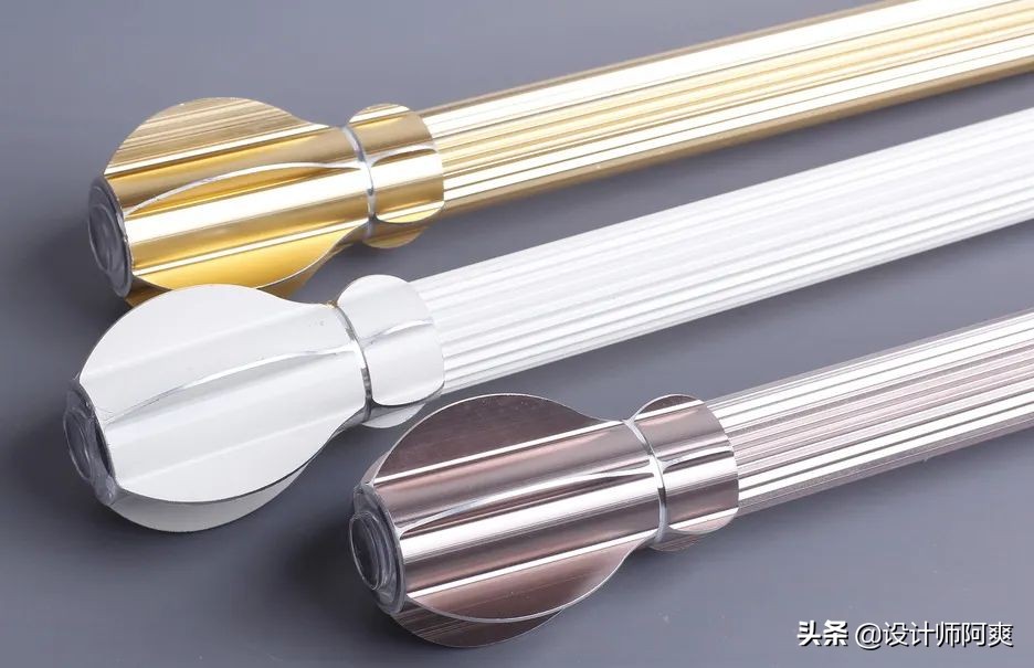 瞧瞧，这才叫窗帘，你家那只是挂了块布