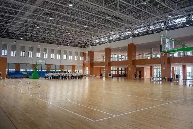 西大附中浐灞中学师资力量,西大附中学校环境