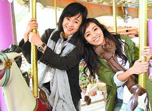 侯佩岑富豪,侯佩岑的婚后