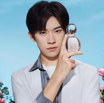 易烊千玺最喜欢的一款宝格丽香水,宝格丽晶耀香水易烊千玺